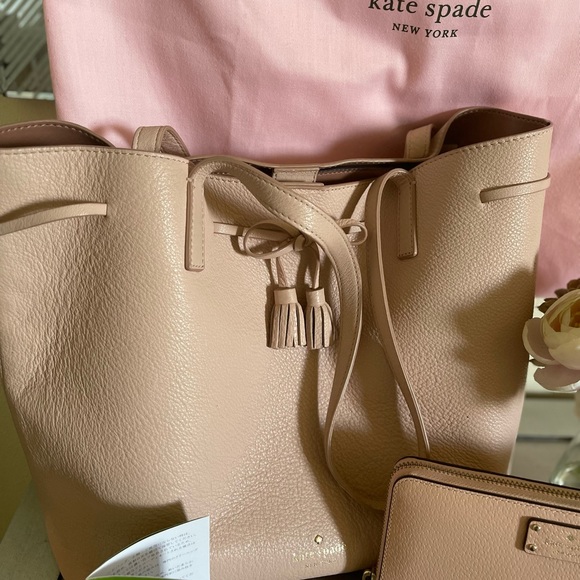 ♠️Kate Spade Hayes St. Blush Tote with matching blush long wallet♠️ - Picture 11 of 13